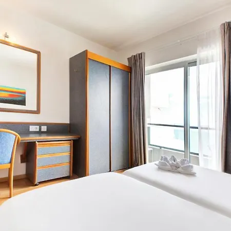 Hotel apartamentowy Ax Sunny Coast & 4*
