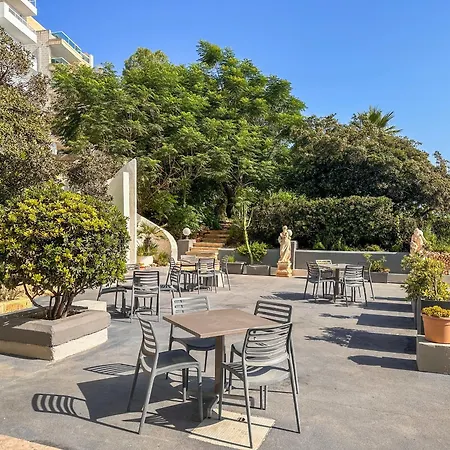 Ax Sunny Coast & St. Paul's Bay