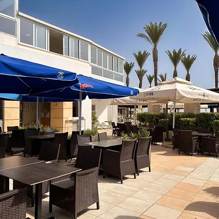 Aparthotel Ax Sunny Coast & 4*