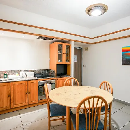 Ξενοδοχείο με διαμερίσματα Ax Sunny Coast & 4*