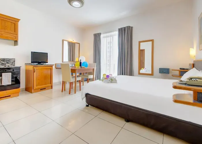 Ax Sunny Coast & St. Paul's Bay