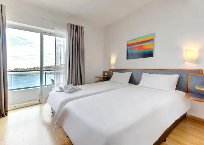 Ax Sunny Coast & St. Paul's Bay