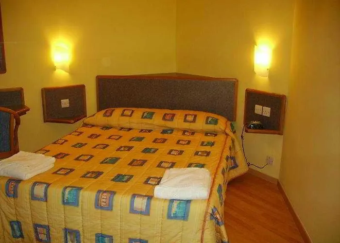 Ax Sunny Coast & St. Paul's Bay