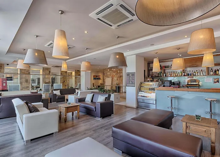 Aparthotel Ax Sunny Coast & 4*