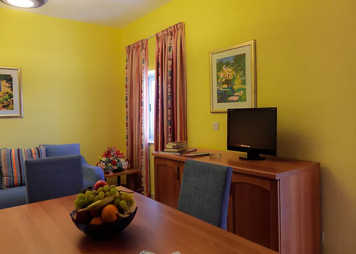 Ax Sunny Coast & Apart Otel St. Paul's Bay