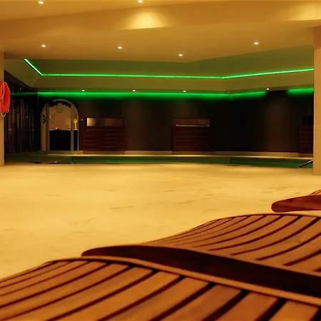 Ax Sunny Coast & Aparthotel 4*