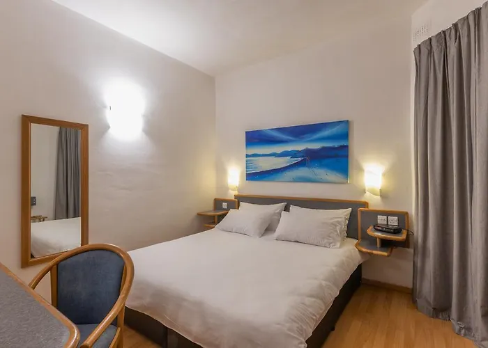 Ax Sunny Coast & Apart Otel St. Paul's Bay