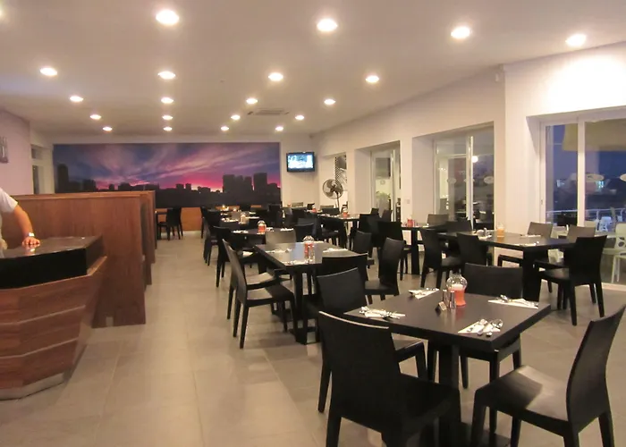 Ax Sunny Coast & St. Paul's Bay